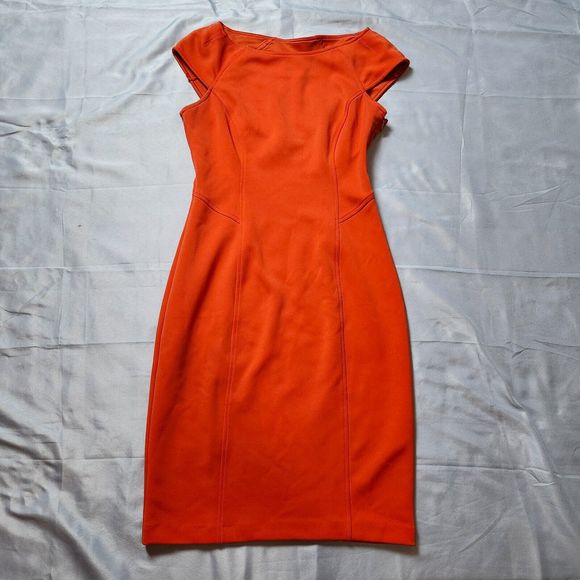 Maggy London Dresses & Skirts - Maggy London Fitted Short Sheath Valentines Dress Back Cutout Red Orange Size 6